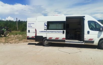 Verificări la tractoarele din Scoarța!