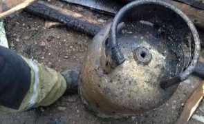 Incendiu puternic în urma unei explozii la Cătunele