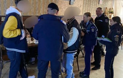Sute de elevi legitimați de polițiștii gorjeni 