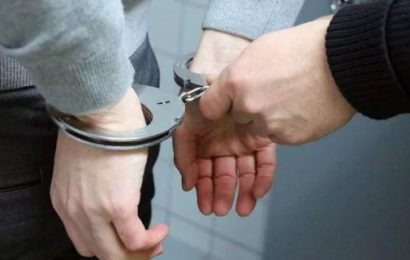 Reținut după ce a fost acuzat de delapidare