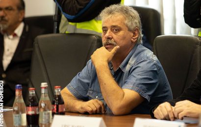 Mitrescu critică politicienii 