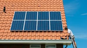 Panouri fotovoltaice pentru 40 de mii de gorjeni 