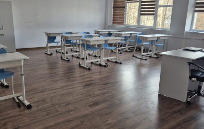 Mobilier școlar nou pentru unitățile de învățământ din Novaci 