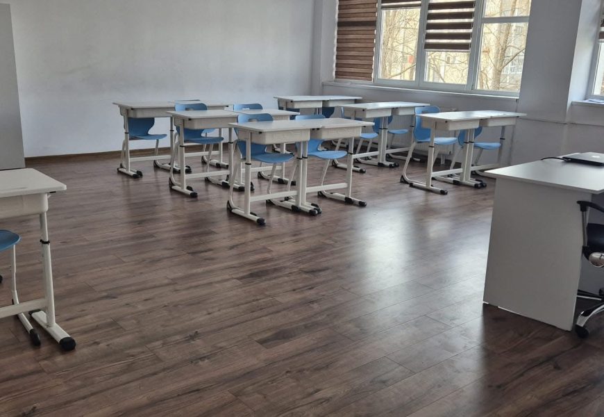 Mobilier școlar nou pentru unitățile de învățământ din Novaci Mobilier școlar nou pentru unitățile de învățământ din Novaci