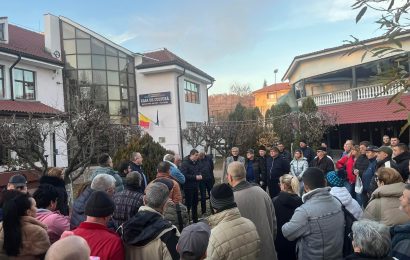 Discuții libere purtate de Miruță cu oamenii din Motru 