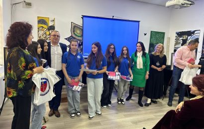Elevi din Gorj premiați de IPJ și IȘJ 