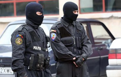 Peste 100 de mii de euro au fost furați! Au fost făcute percheziții 