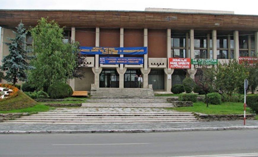 Vrea să-i dea un nume nou Casei de Cultură din Târgu Jiu Vrea să-i dea un nume nou Casei de Cultură din Târgu Jiu