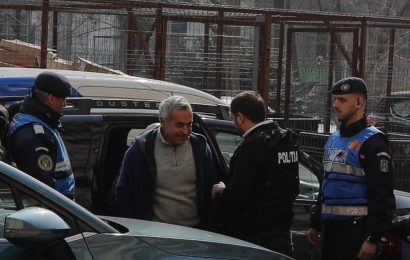 Călin Georgescu ridicat de polițiști din trafic! Ce acuzații i se aduc 