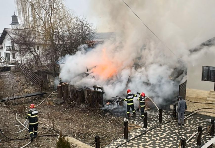 Trei zile de foc pentru pompierii gorjeni Trei zile de foc pentru pompierii gorjeni