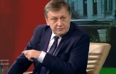 Îl susține pe Crin Antonescu și crede că va câștiga alegerile 