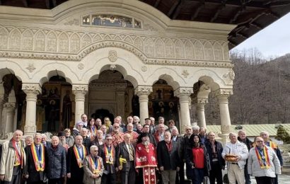 Slujbă de pomenire pentru Brâncuși la Mănăstirea Lainici 