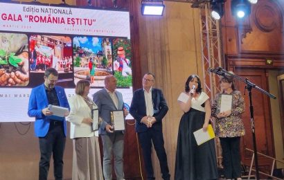 FOTO: Cine a reprezentat Gorjul la Gala “România ești TU” Mai multe gorjence pe scenă