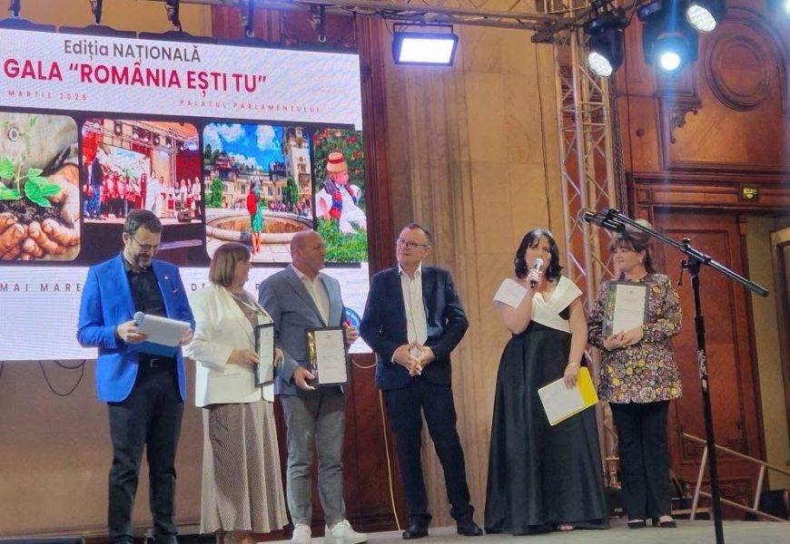 FOTO: Cine a reprezentat Gorjul la Gala “România ești TU” Mai multe gorjence pe scenă FOTO: Cine a reprezentat Gorjul la Gala “România ești TU” Mai multe gorjence pe scenă