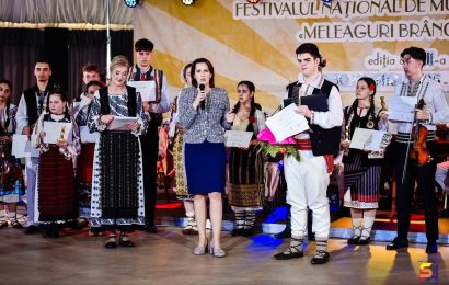 Festivalul Național de Muzică Populară „Meleaguri Brâncușiene”, la Târgu Jiu Festivalul Național de Muzică Populară „Meleaguri Brâncușiene”, la Târgu Jiu