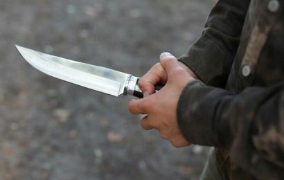 Înjunghiat de fosta iubită! A ajuns la spital 