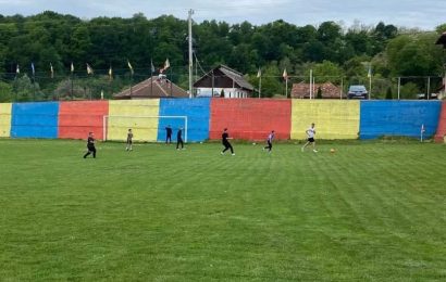 Competiție de fotbal la Roșia de Amaradia 