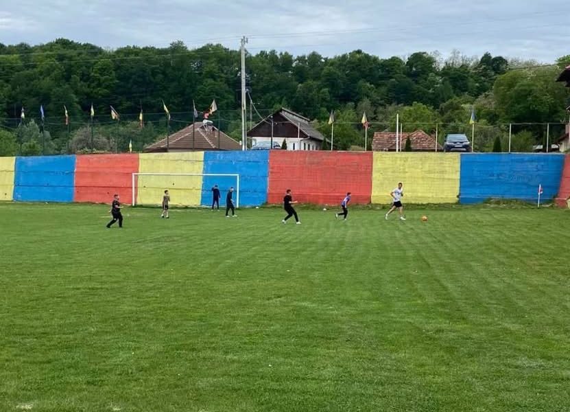 Competiție de fotbal la Roșia de Amaradia 