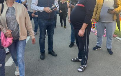În campanie, la Motru, pentru Nicușor Dan