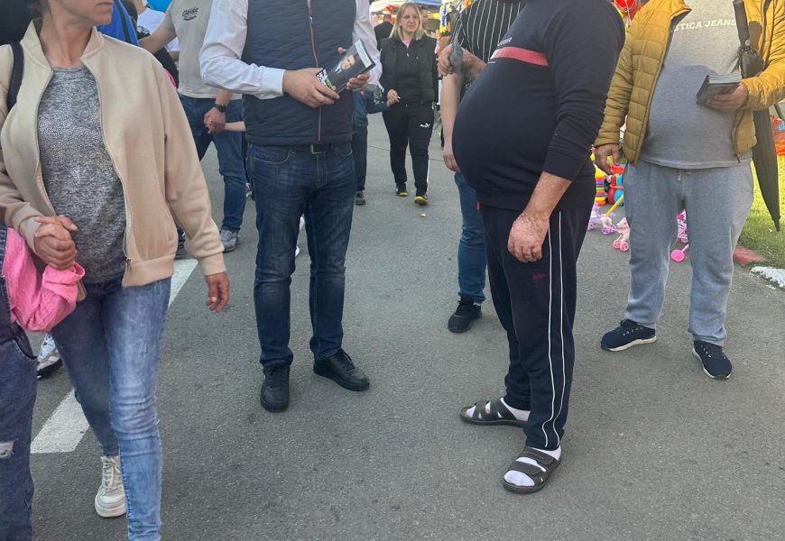 În campanie, la Motru, pentru Nicușor Dan